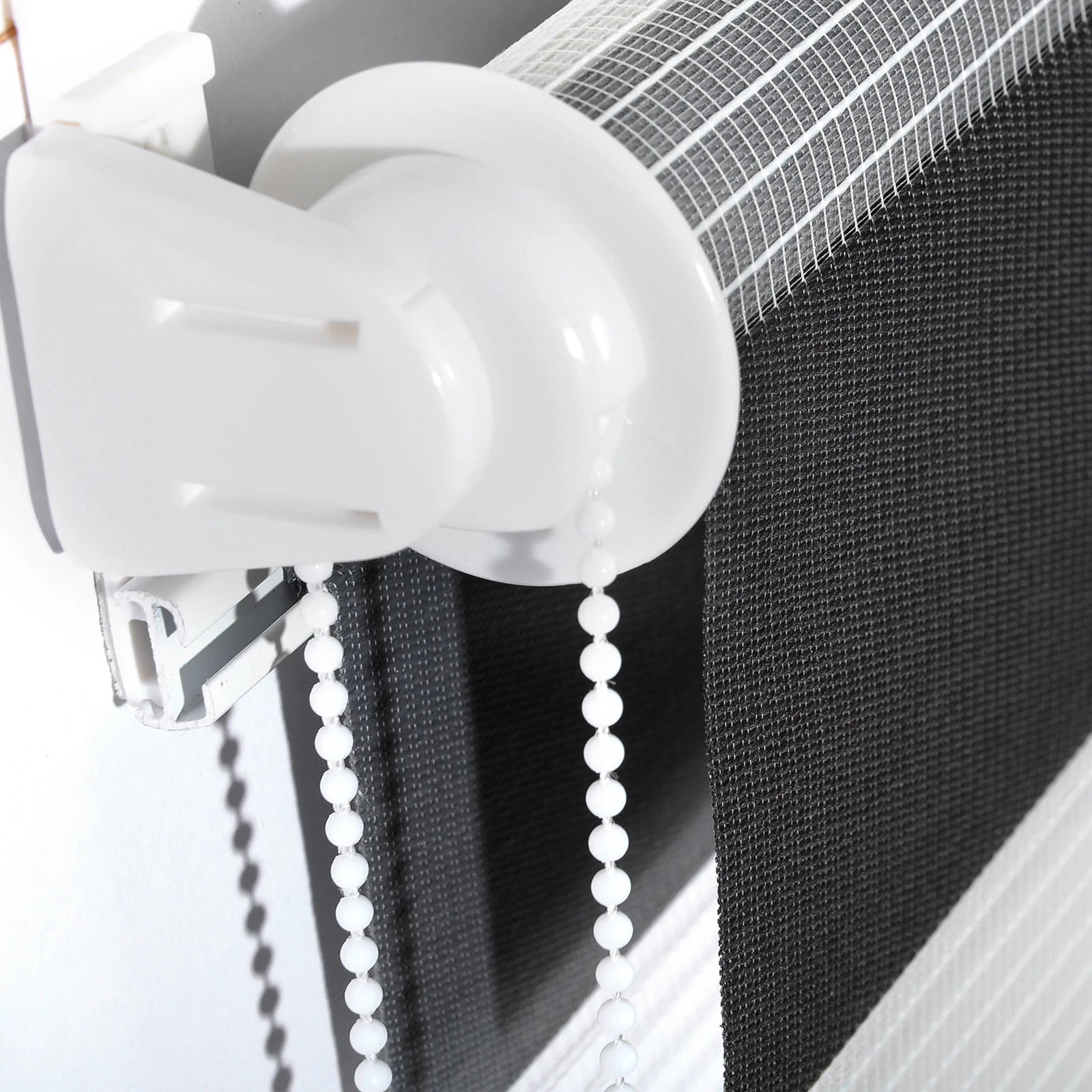 Store enrouleur double persienne tissu pour chambre salon - vue 3 sur 7