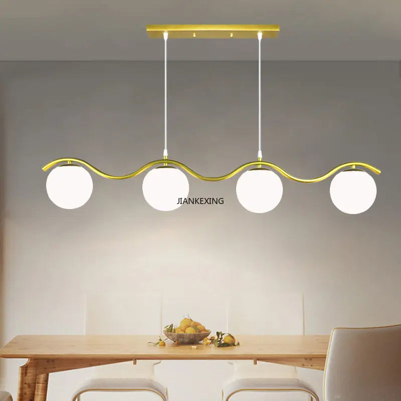 lustre moderne avec abat-jour en verre pour décoration maison