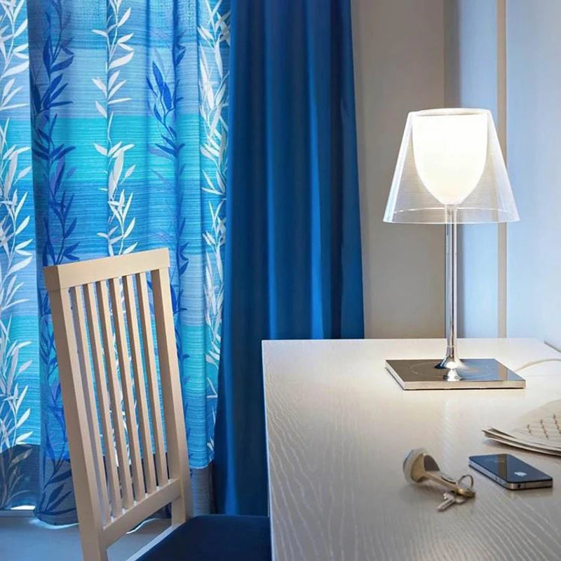 lampe à poser moderne en acrylique au design italien élégant - vue 10 sur 9