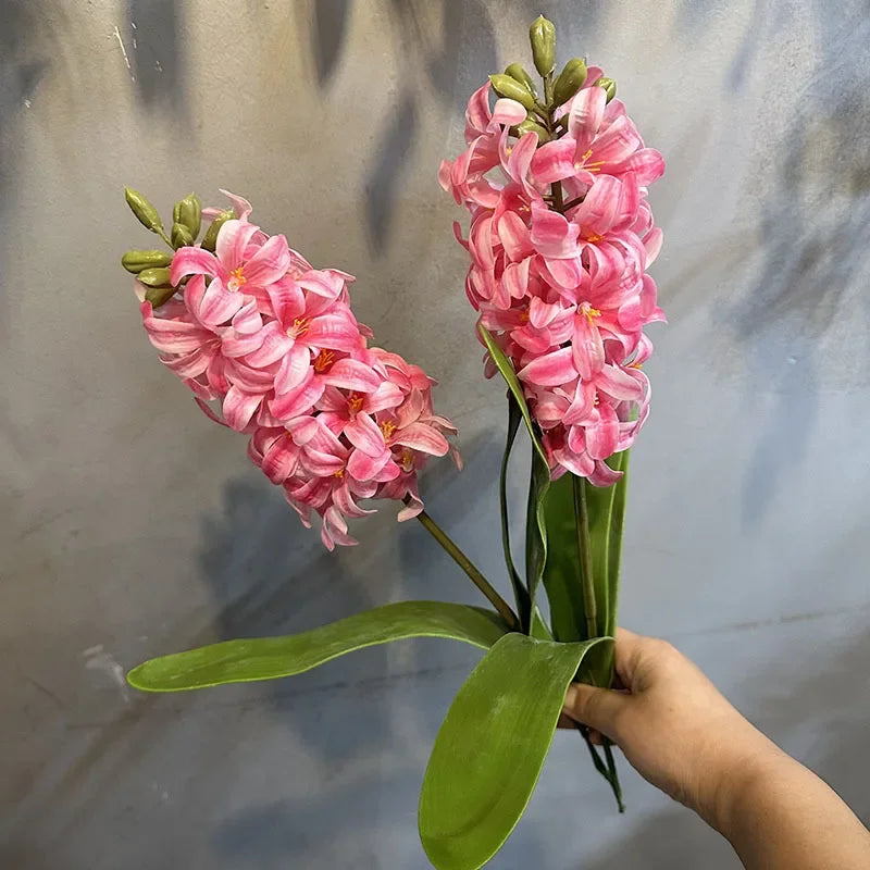 Set of 2 realistic artificial hyacinth flowers for indoor decoration