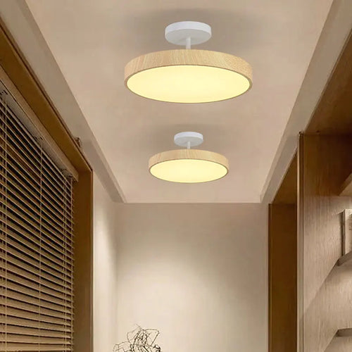 plafonnier moderne rond imitation bois pour intérieur élégant