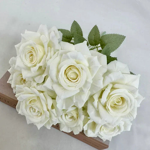 bouquet de roses artificielles en soie pour décoration festive
