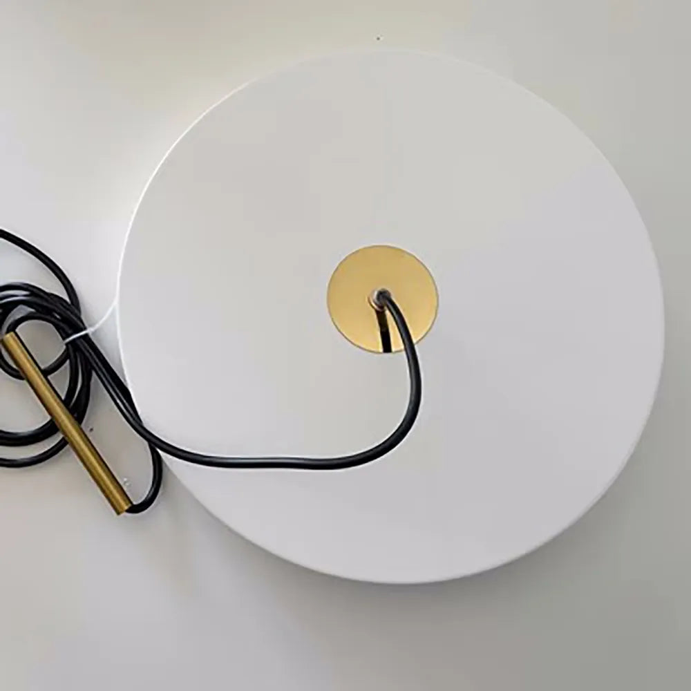 Minimalist metal pendant light from northern Europe - vue 6 sur 10