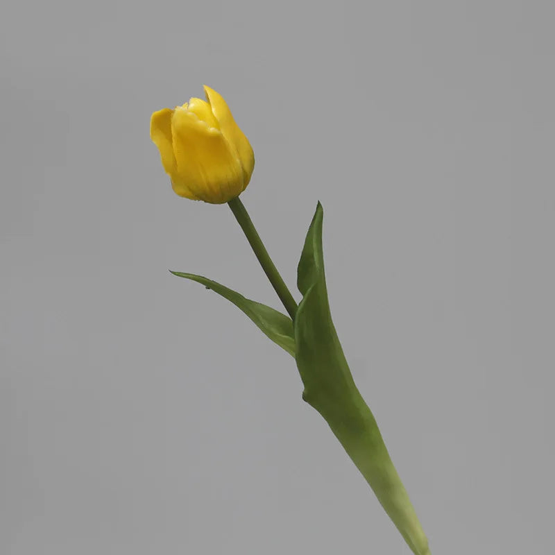 Realistic artificial tulips for wedding and party decorations - vue 9 sur 14