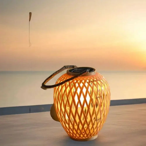 lanterne solaire extérieure en tissage imitation bambou pour jardin