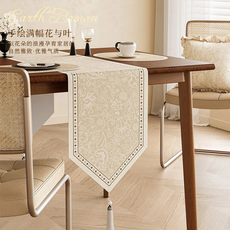 Chemin de table vintage motif floral style champêtre décoratif