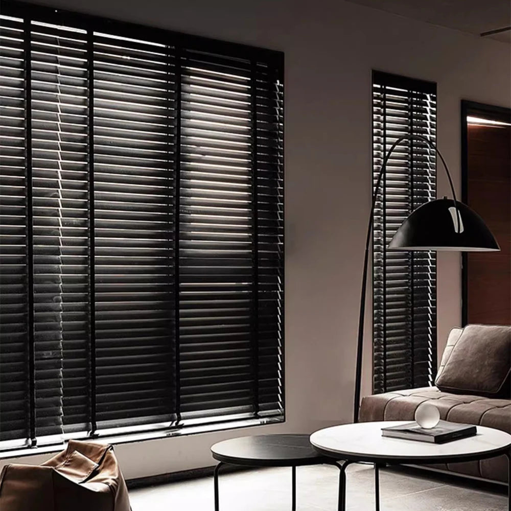 Store vénitien bois véritable anti uv sur mesure - vue 4 sur 9