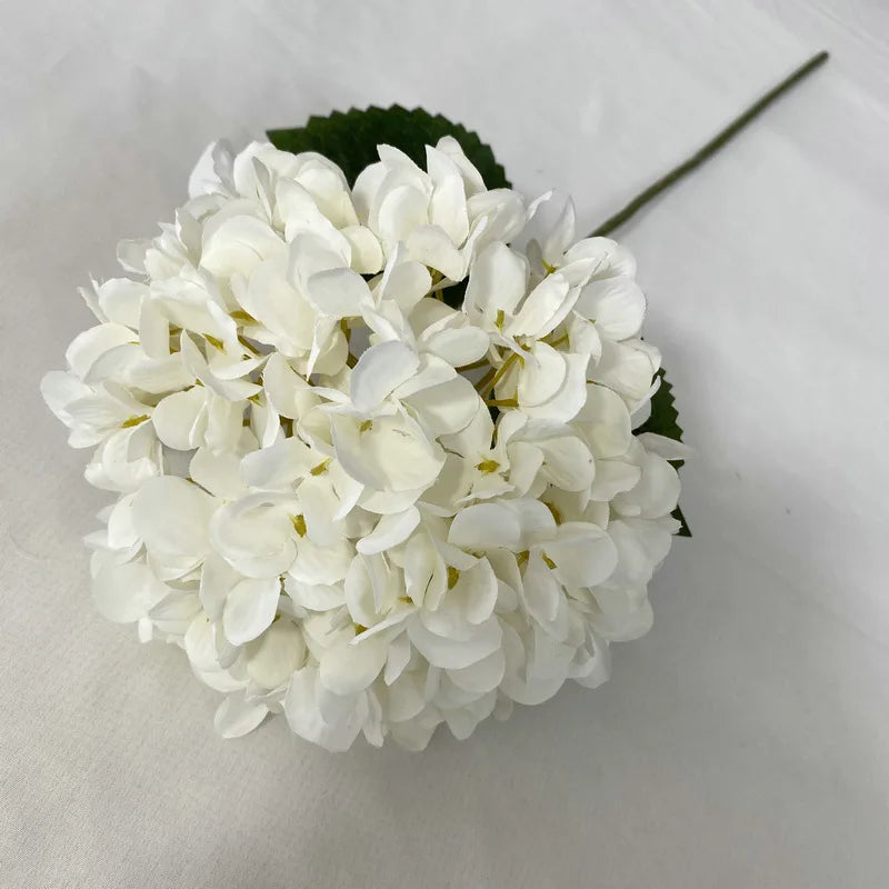 bouquet d'hortensias artificiels en soie pour mariages et décorations festives - vue 9 sur 19