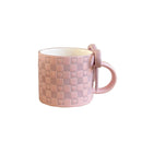 Mug céramique anse noeud papillon motif coeur damier