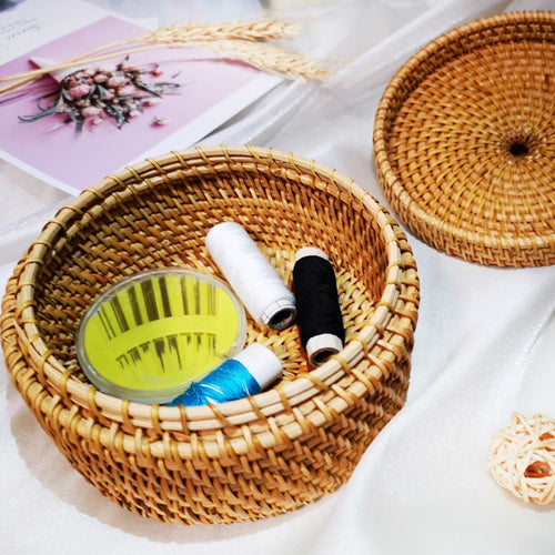 panier de pique-nique tissé à la main avec couvercle