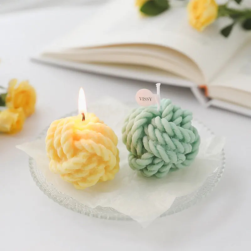 bougie parfumée en forme de boule en cire de soja décorative et mignonne - vue 3 sur 14