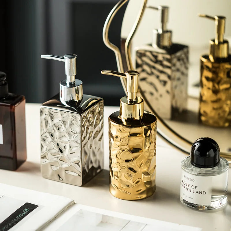 bouteille de savon en céramique de luxe pour salle de bain - vue 3 sur 10
