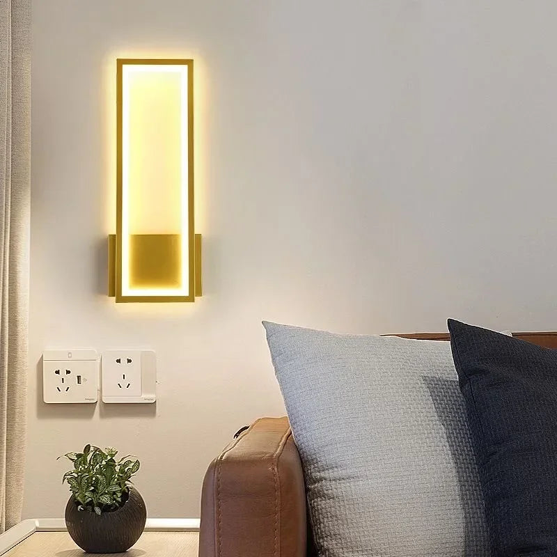 Modern minimalist wall light for elegant interior decor - vue 4 sur 11