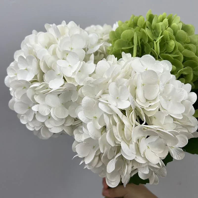 décoration de mariage fleurs artificielles hortensias et roses rouges - vue 6 sur 15