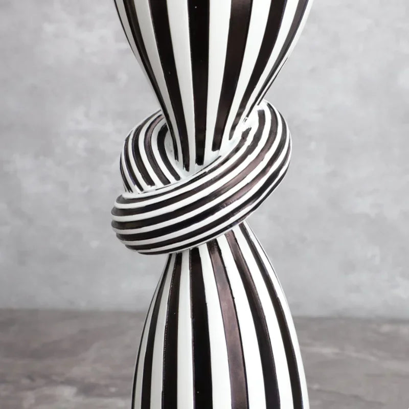 Black and White Striped Twisted Rope Knot Single Candle Holder, Resin, Dining Table Wedding Center Decoration, Modern Decoration - vue 5 sur 8