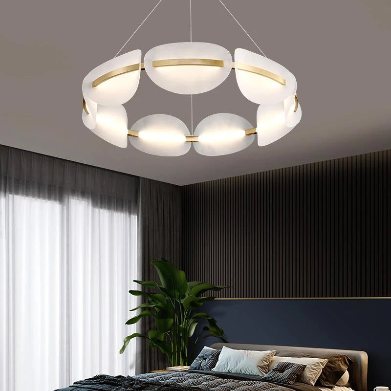 Creative Romantic Petals Acrylic Copper Pendant Lamp Modern Living Room, Bedroom, Cloakroom Decoration LED Pendant Lamp - vue 3 sur 8