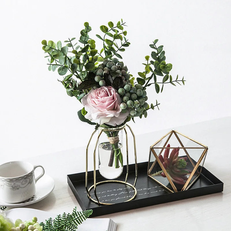 vase géométrique en métal forgé pour décoration moderne - vue 4 sur 8
