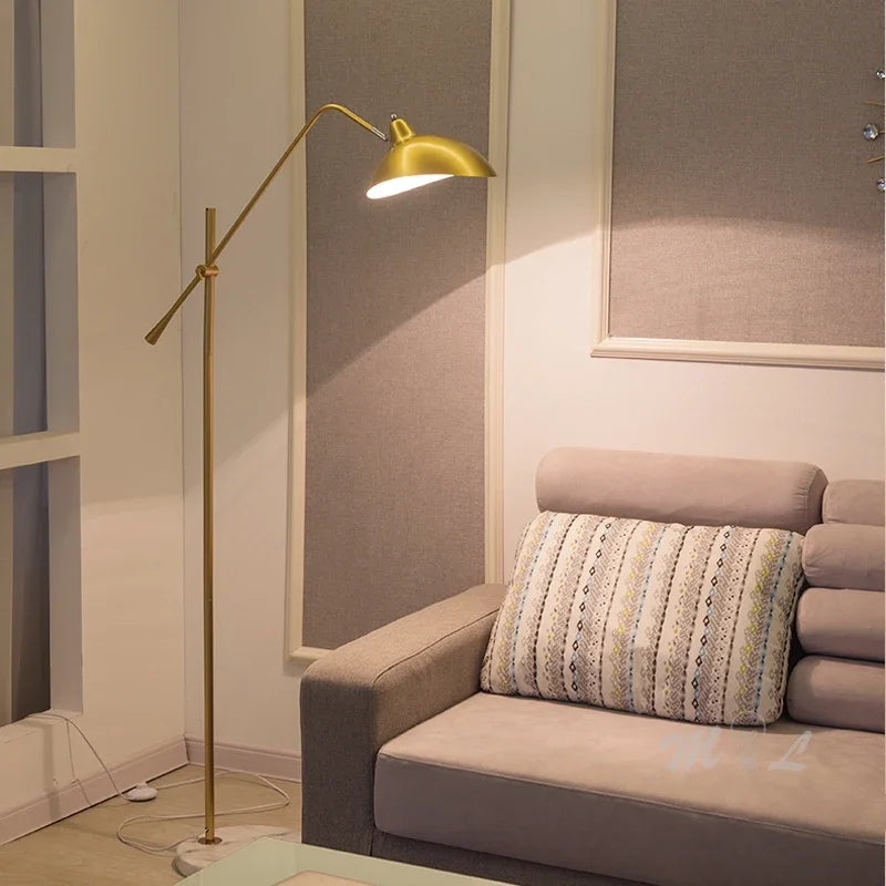 lampadaire nordique doré avec base en marbre réglable - vue 2 sur 8