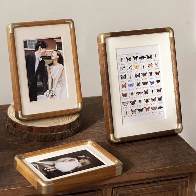 cadre photo en bois avec coin en cuivre pour décoration élégante - vue 4 sur 7
