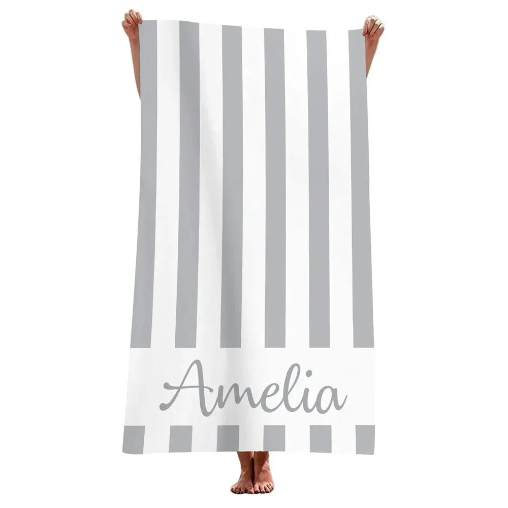 Serviette de plage personnalisee rayee microfibre avec prenom