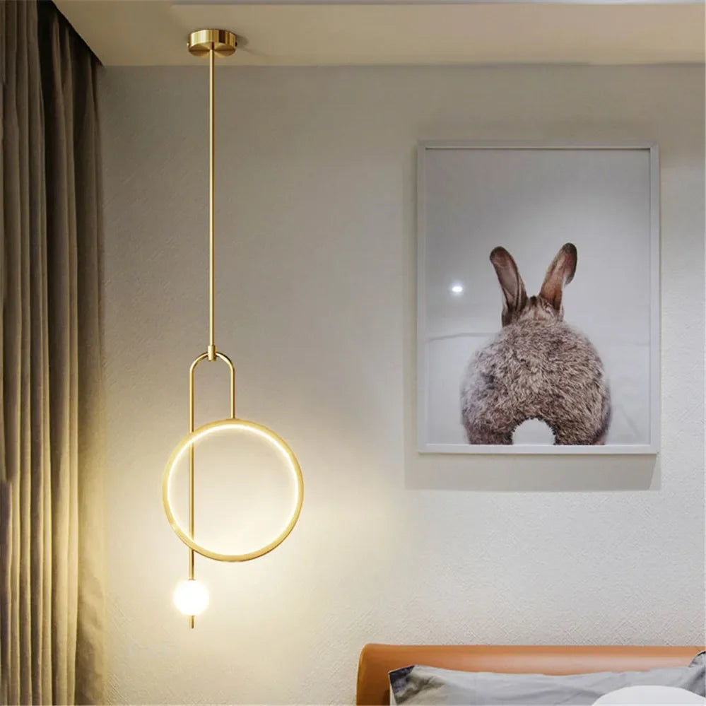 Modern pendant light with gold ring and minimalist Nordic lighting - vue 6 sur 12