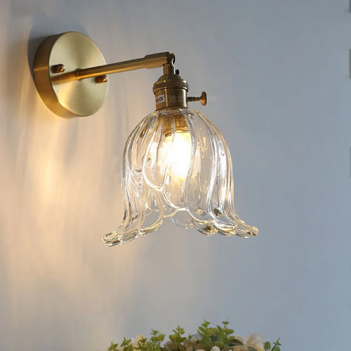 applique murale moderne en verre et laiton réglable pour intérieur élégant - vue 3 sur 12
