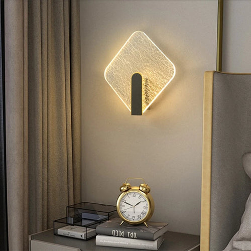 acrylic wall bedside lamp modern design minimalist diamond pattern - vue 3 sur 14