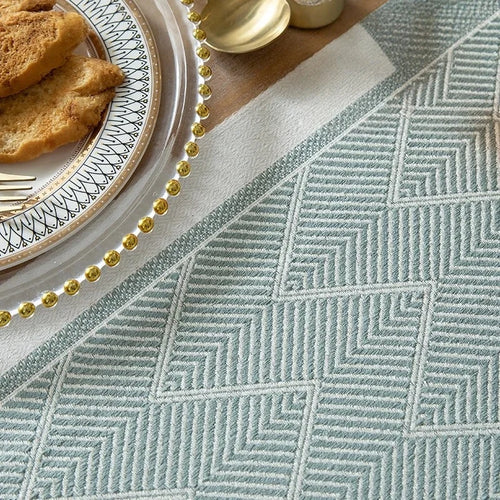 Chemin de table imperméable motif géométrique doré moderne - vue 4 sur 4