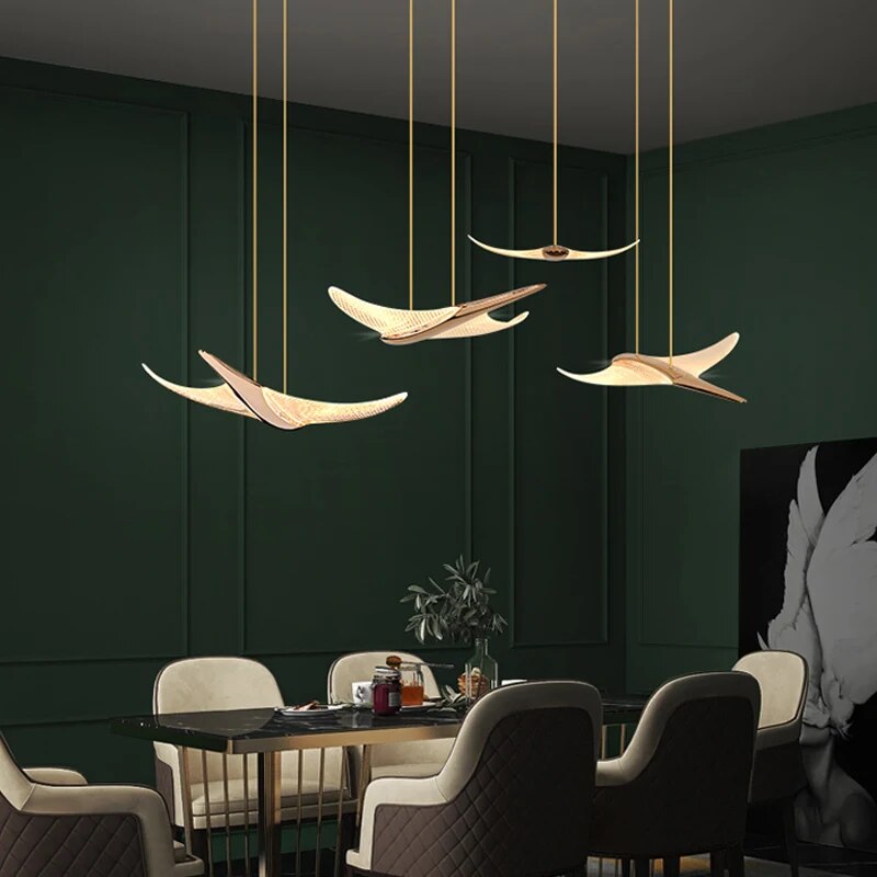 Lustre moderne luxe design villa escalier acrylique