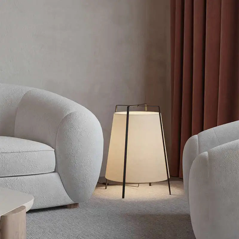 Minimalist nordic floor lamp with creative fabric shade - vue 4 sur 8