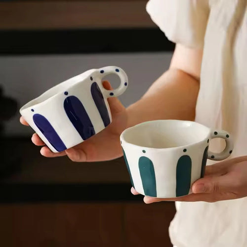 Mug céramique motifs géométriques style nordique anse peinte