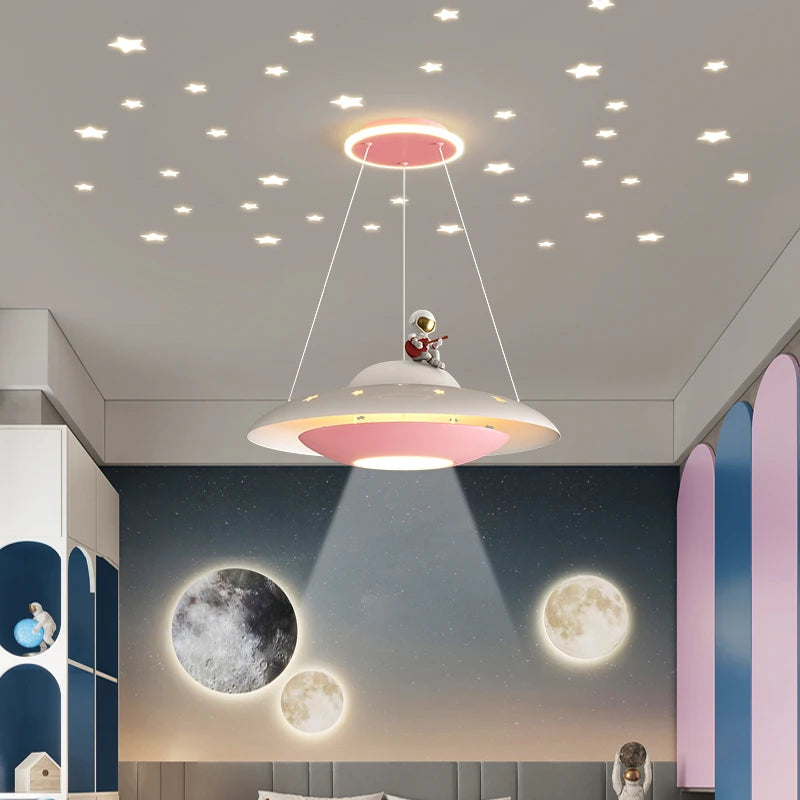 lustre créatif en forme d'ovni pour chambre d'enfant étoilé - vue 5 sur 12