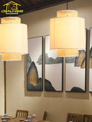 suspension en rotin tissé japonais style wabi-sabi décorative pour intérieur