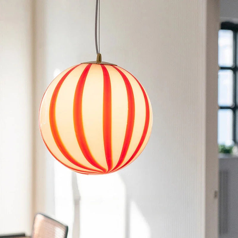 suspension créative en forme de boule de bonbon décorative à LED - vue 3 sur 8