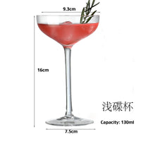 verres à pied élégants cocktail champagne martini vin