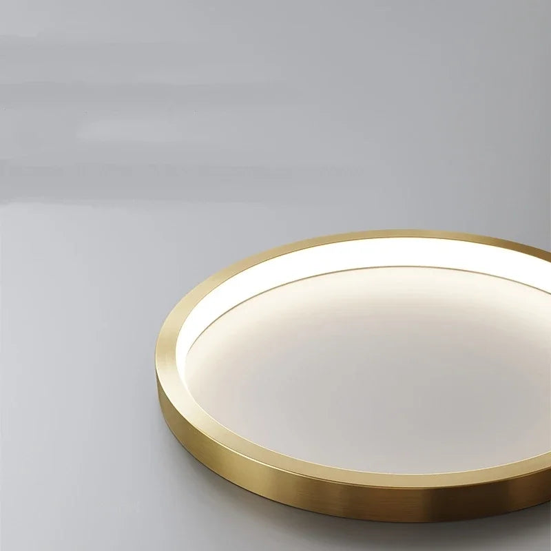 Modern pendant light with gold ring and minimalist Nordic lighting - vue 5 sur 12