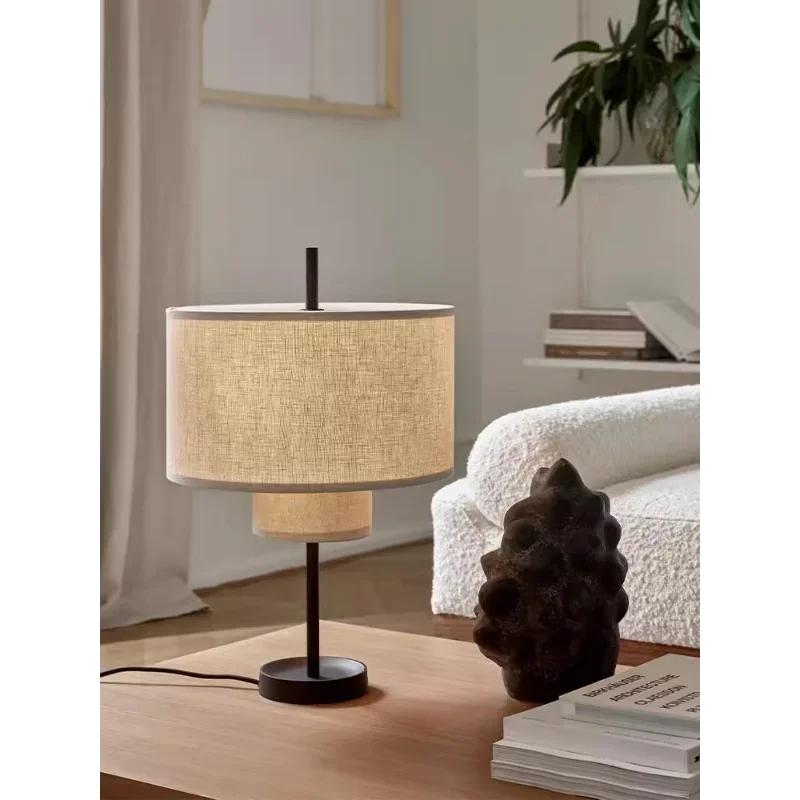 Modern minimalist LED fabric floor lamp with Chinese Nordic style - vue 4 sur 8