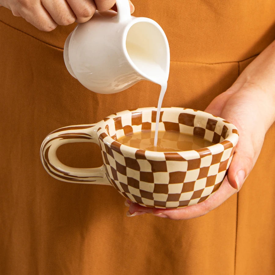 Mug café ceramique anse clé molette style atelier - vue 4 sur 5