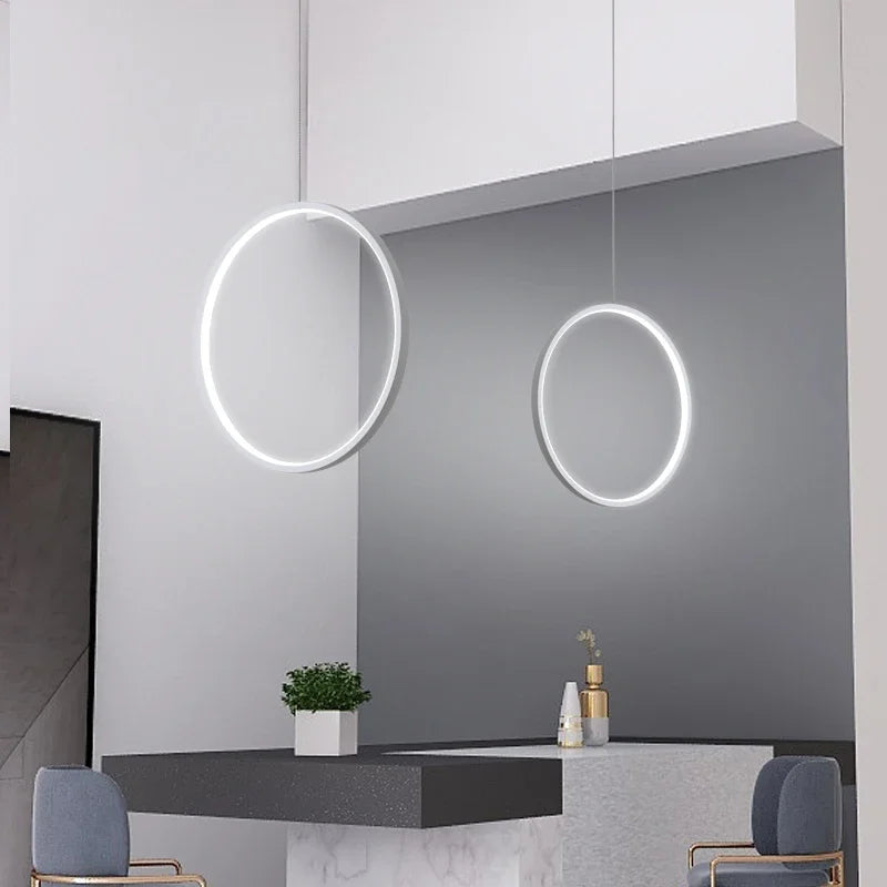Minimalist circular pendant chandelier for modern interiors - vue 5 sur 18