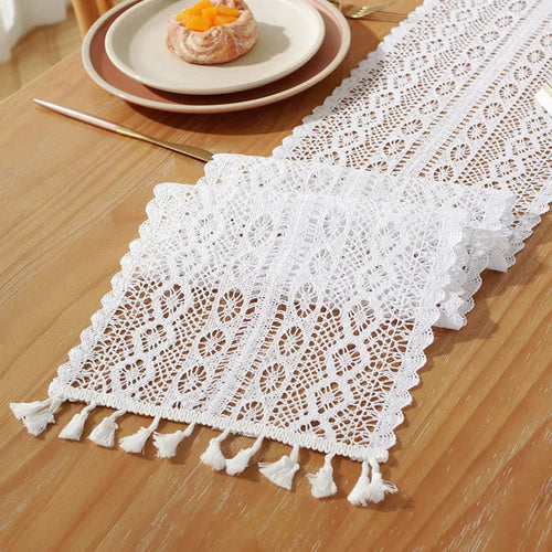 Chemin de table dentelle crochet style vintage pompons - vue 8 sur 12