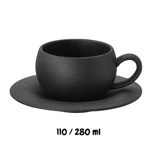 Mug céramique style pierre volcanique avec soucoupe minimaliste