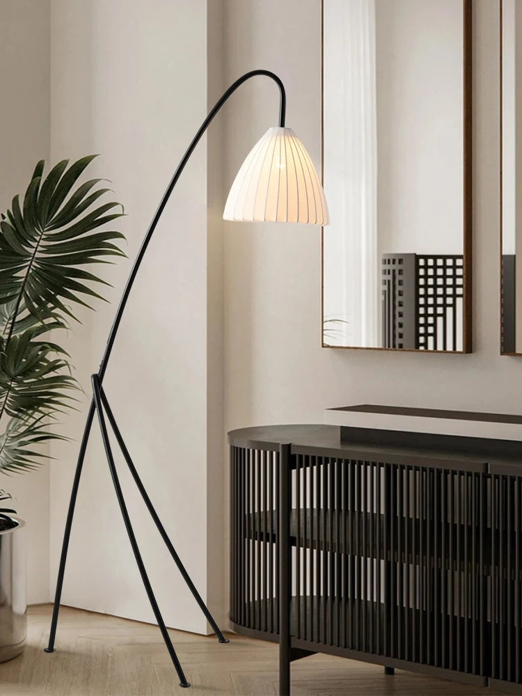 lampe à poser moderne minimaliste en fer et tissu - vue 6 sur 13
