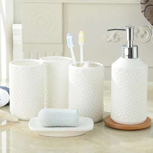 ensemble de fournitures de toilette en céramique cinq pièces - vue 4 sur 5