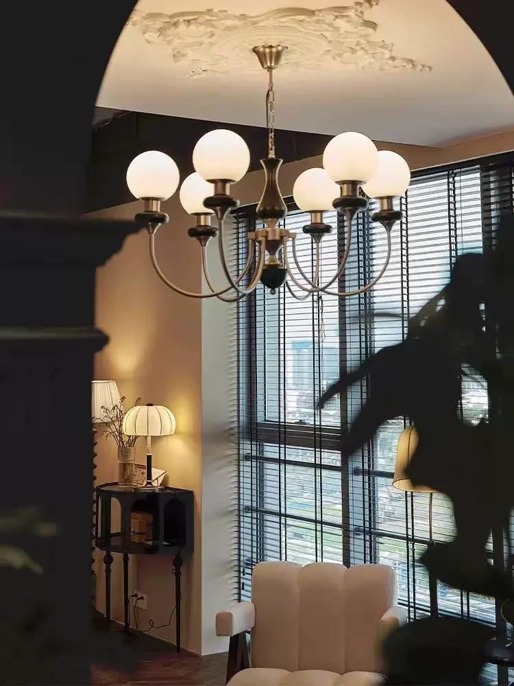 Vintage pendant light for an elegant and refined interior - vue 4 sur 9