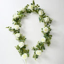 fleurs artificielles roses et plantes vertes pour décoration intérieure