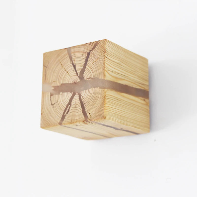 applique murale cube créatif en résine bois massif led fait main - vue 4 sur 9