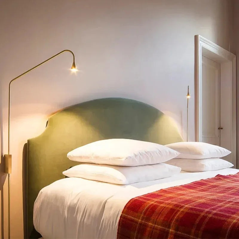 Minimalist gold wall light for reading and decoration - vue 3 sur 10