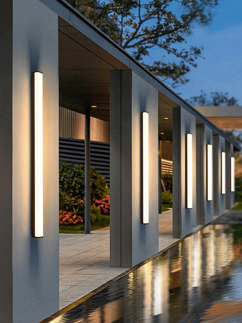 Modern waterproof LED outdoor wall light for garden - vue 2 sur 8