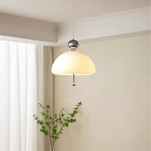 suspension en verre blanc laiteux forme fleur style bauhaus - vue 5 sur 11