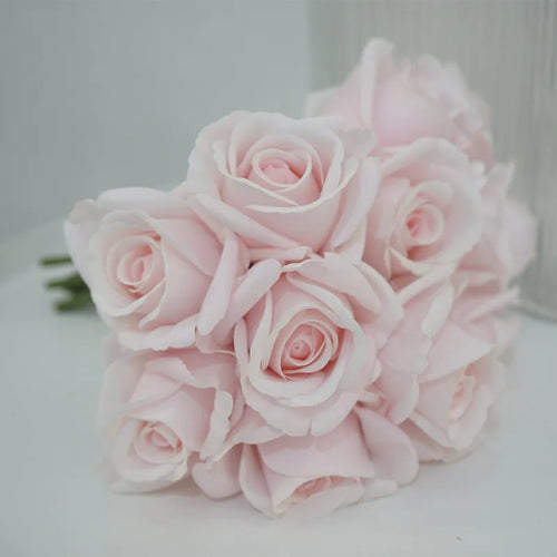 Realistic artificial rose bouquets for versatile decorations - vue 2 sur 12